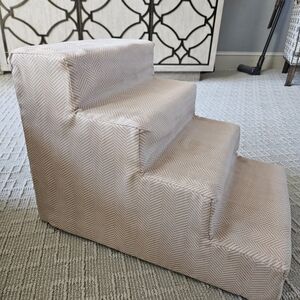 Chevron Patterned Pet Stairs